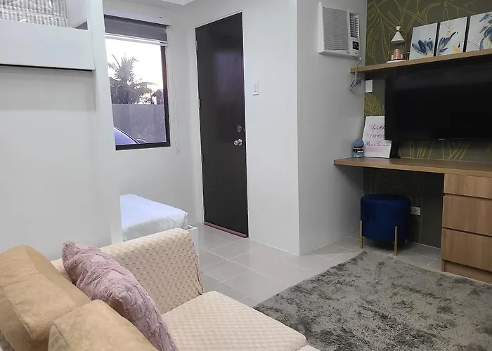 Plumera Near Mactan Airport With Balcony Aparthotel