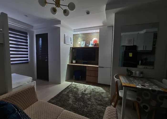 Plumera Near Mactan Airport With Balcony 3*